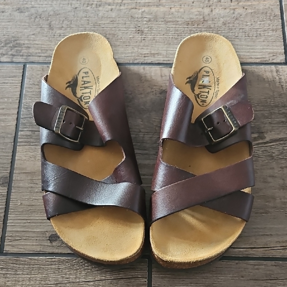 NEW Dark Brown Leather and Cork Sandals, 9